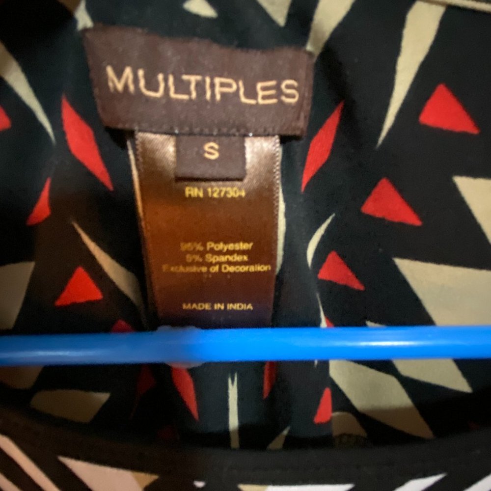 Lk New Multiples Deco Pattern Poly Pull over-Sm - Picture 2 of 12